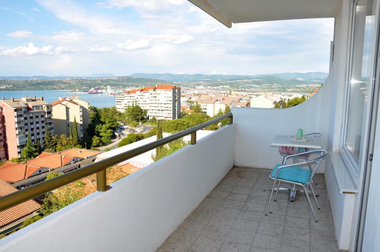 Razgled/The View Apartment Копер Екстериор снимка